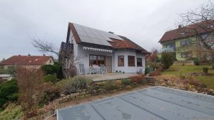 Unser Garten und PV-Anlage am 16. Dezember 2024