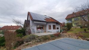 Unser Garten und PV-Anlage am 18. Dezember 2024