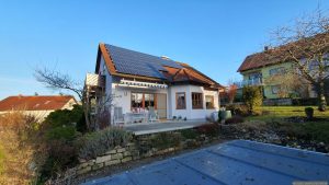 Unser Garten und PV-Anlage am 24. Dezember 2024