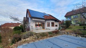 Unser Garten und PV-Anlage am 25. Dezember 2024