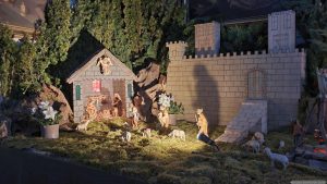 Krippe in der St. Nikolauskirche in Eisingen am 28. Dezember 2024