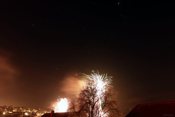 Prosit Neujahr! Feuerwerk in Eisingen am 1. Januar 2025