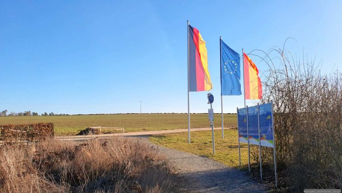 Geografischer Mittelpunkt der EU bei Gadheim am 1. Februar 2025
