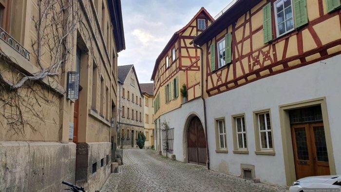 Lange Gasse in Marktbreit am 1. April 2025