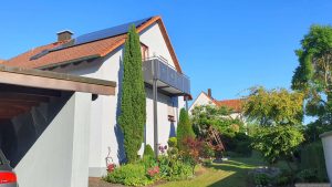 Unser neuer Balkon nach Entfernen des Gerüstes am 30. Mai 2025
