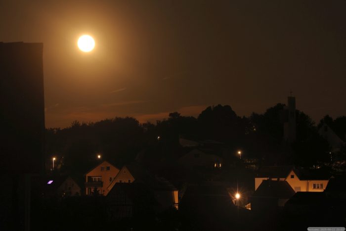 "Erdbeermond" am 11. Juni 2025