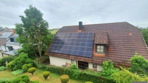 Neue PV-Anlage beim Nachbar am 27. Juni 2025 - Ostausrichtung