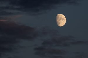 Zunehmender Mond am 4. August 2025