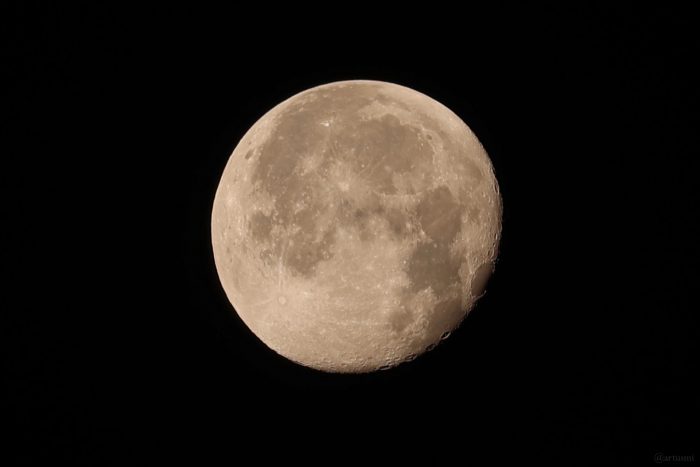 Abnehmender Mond während unserer Beobachtung der engen Begegnung von Venus und Jupiter am frühen Morgen des 11. August 2025