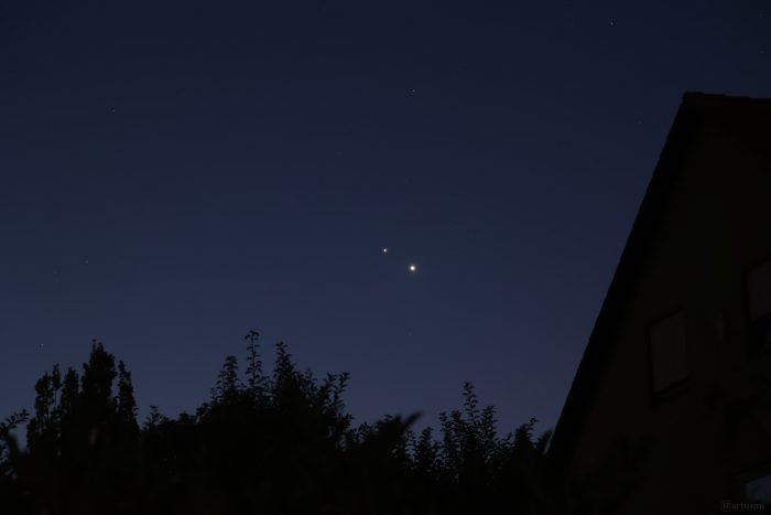Jupiter und Venus am frühen Morgen des 12. August 2025 während ihrer engsten Annäherung