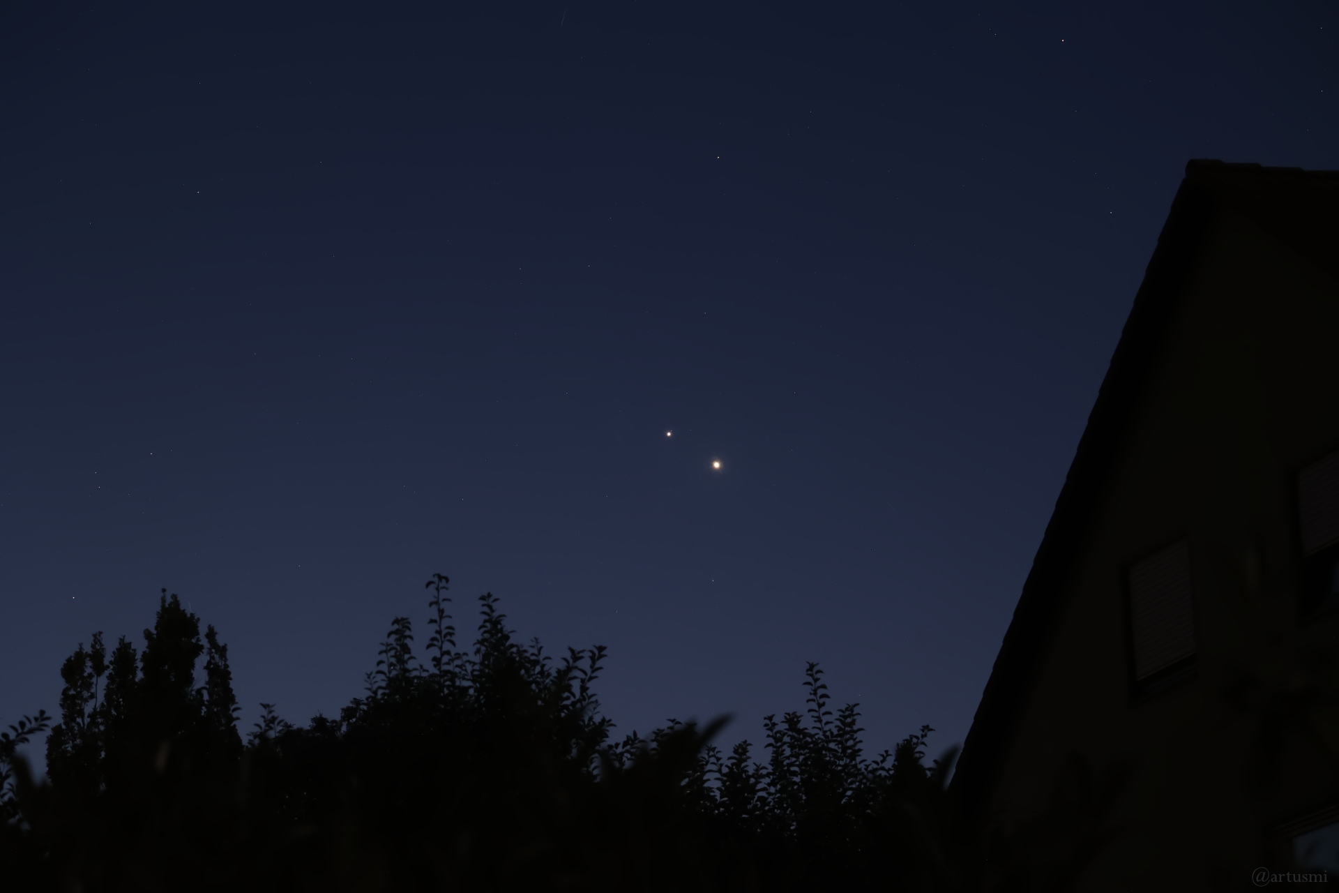Jupiter und Venus am frühen Morgen des 12. August 2025 während ihrer engsten Annäherung
