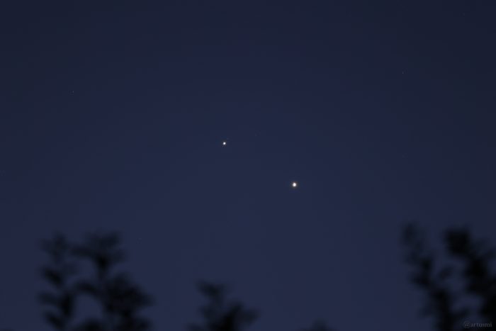 Jupiter und Venus am frühen Morgen des 12. August 2025 während ihrer engsten Annäherung im Sternbild Zwillinge