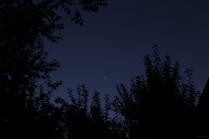 Jupiter und Venus am frühen Morgen des 12. August 2025 während ihrer engsten Annäherung im Sternbild Zwillinge