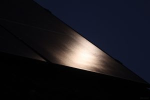 Mondlicht reflektiert auf der PV-Anlage während unserer Beobachtung der Konstellation von Venus und Jupiter am 12. August 2025