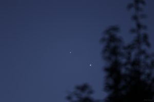 Jupiter und Venus am frühen Morgen des 12. August 2025 während ihrer engsten Annäherung im Sternbild Zwillinge