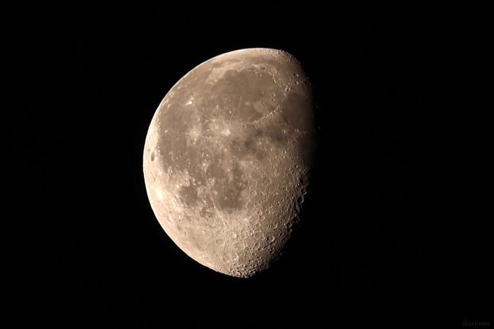 Abnehmender Mond während unserer Beobachtung der engen Begegnung von Venus und Jupiter am frühen Morgen des 14. August 2025
