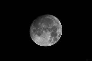 Zunehmender Mond am 6. September 2025 am Südwesthimmel