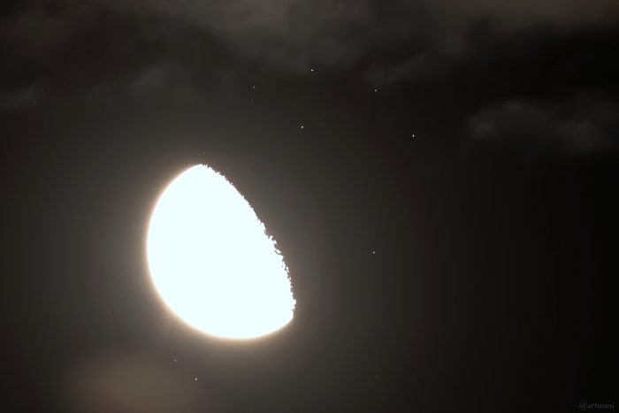 Bedeckung der Plejaden am 12. September 2025 durch den zunehmenden Mond