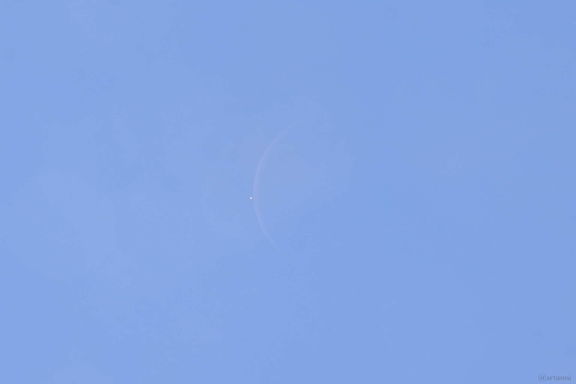 Venus am 19. September 2025 um 14:03 Uhr, kurz vor der Bedeckung durch den Mond, die wir im Video festgehalten haben