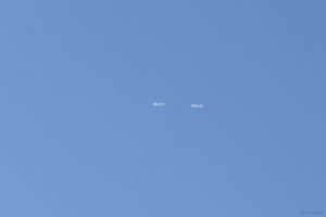 Mond und Venus am 19. September 2025 um 15:47 Uhr