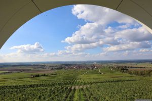 Blick aus der Röhre des terroir f Rödelsee am 1. Oktober 2025