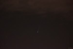 Komet C/2025 A6 (Lemmon) am 24. Oktober 2025 um 20:22 Uhr unterhalb des Sternbildes Nördliche Krone