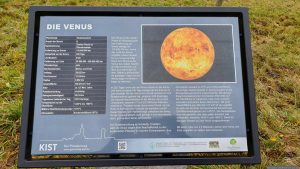 Infotafel Venus am Planetenweg Kist