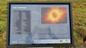 Infotafel Sonne am Planetenweg Kist