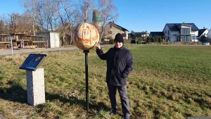 Artur Schmitt am Planetenweg Kist