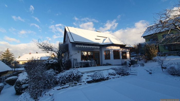 Neuschnee in unserem Garten am 2. Januar 2026