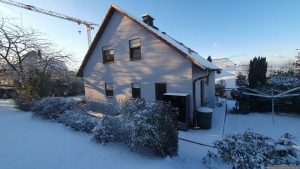 Neuschnee in unserem Garten am 2. Januar 2026