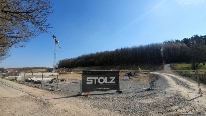 Baustelle des Neubaus einer Kläranlage in Waldbüttelbrunn am 23. März 2026