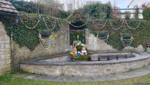 Osterbrunnen am 1. April 2026 in Eisingen