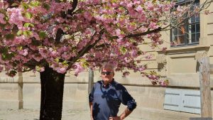 Artur Schmitt am 17. April 2026 im Hofgarten der Würzburger Residenz