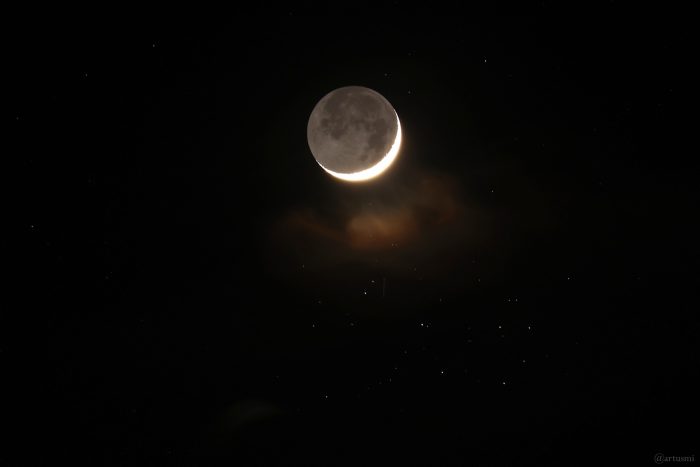 Mond und Plejaden am 19. April 2026 um 21:52 Uhr