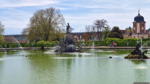Wasserspiele im Großen See im Hofgarten Veitshöchheim am 27. April 2026