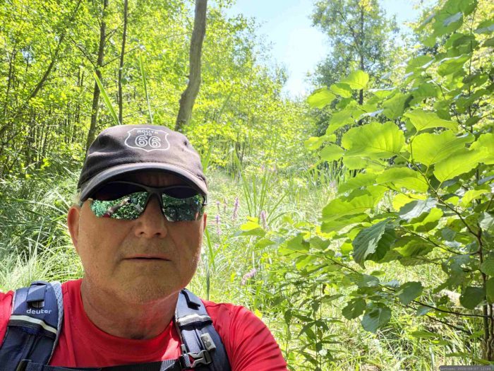 Artur Schmitt am 7. August 2026 auf dem Rundweg um das Blutsee-Moor