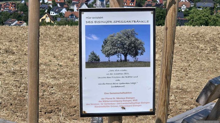 Die Sitzgruppe "Eisinger Spessartbänkle" oberhalb von Eisingen wurde am 7. Februar 2026 aufgestellt. Wir nutzen sie gerne für eine letzte Trinkpause, bevor wir unsere Tour beenden.
