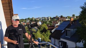 Artur Schmitt während der Sonnenfinsternis am 12. August 2026 in Eisingen