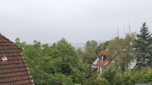 Der erste Nebel am 26. August 2026 in Eisingen löst sich allmählich auf