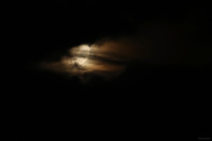 Partielle Mondfinsternis am 28. August 2026 um 04:53 Uhr hinter Wolken