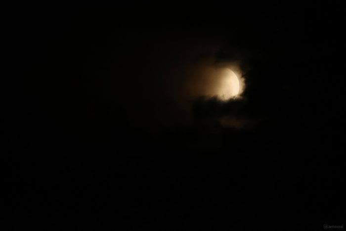 Partielle Mondfinsternis am 28. August 2026 um 05:08 Uhr hinter Wolken