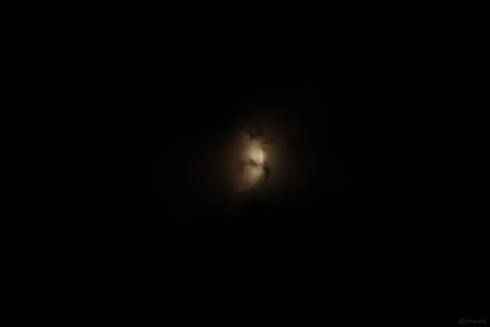 Partielle Mondfinsternis am 28. August 2026 um 05:22 Uhr hinter Wolken