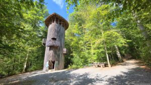Eichenturm im Guttenberger Wald am 4. September 2026