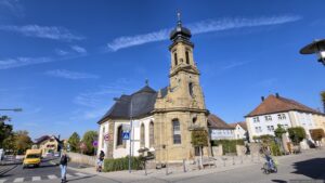 Kath. Kirche Zum Heiligen Kreuz am 30. September 2026 im Kitzinger Stadtteil Etwashausen