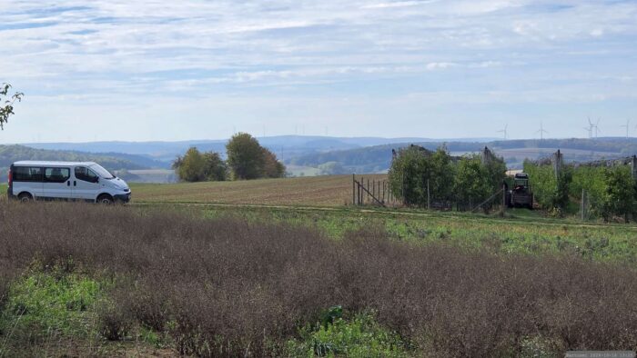 In Oberaltertheim dreht sich beim Thema Apfelbaumplantage und regionaler Obstanbau alles um den bekannten Obsthof Seubert.